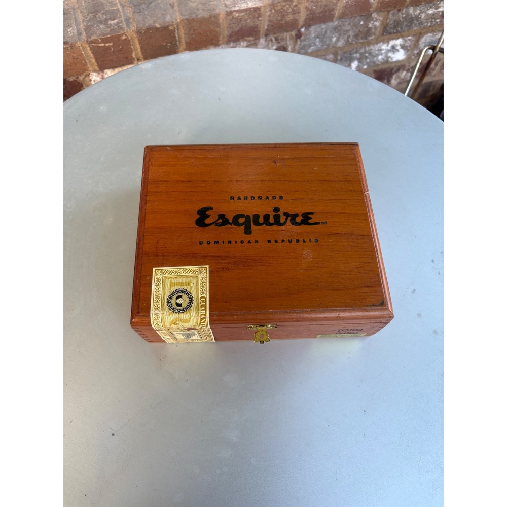 Esquire Dominican Republic Handmade Wooden Cigar Box Empty Toro 6x50 Brown